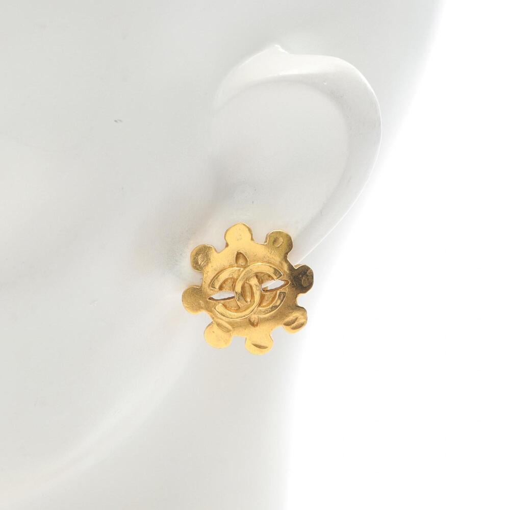 CHANEL Authentic Gold Logo Earrings - Picture 4 of 5